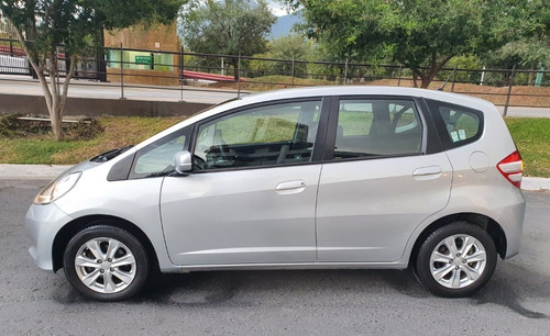 Imagen 7 de 15 de Honda Fit 2013 Lx Automatico