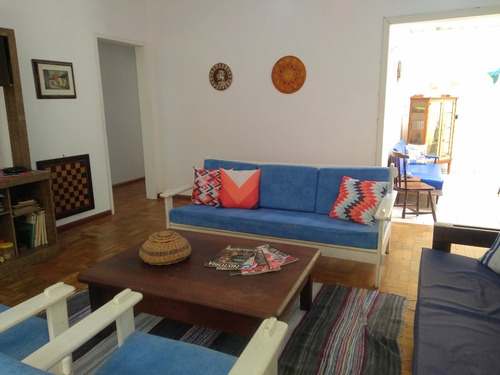 Casa 4 Quartos A Duas Quadras Do Mar No Bairro Centro, Em Imbé