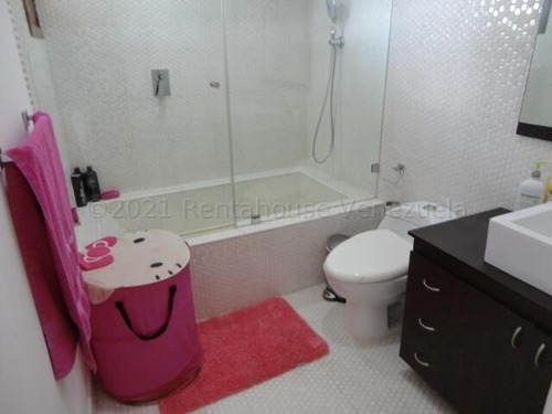 Imagen 13 de 19 de Impecable Y Actualizada Casa En Venta La Lagunita Country Club Mls #21-18710