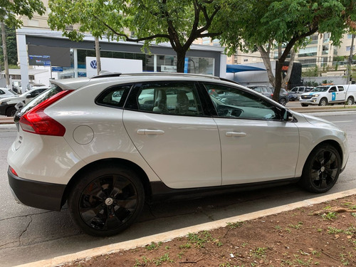 Volvo V40 2.0 T5 CROSS COUNTRY AWD TURBO