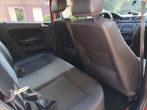 Imagen 11 de 12 de Volkswagen Gol Confortline