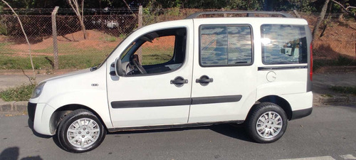 Imagem 5 de 14 de Fiat Doblò Attractive 1.4 8v (flex)