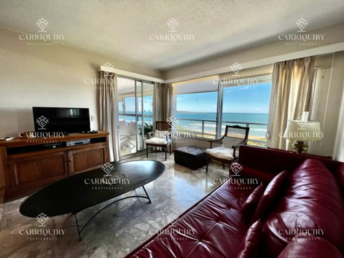 Alquiler Temporario Apartamento 2 Y Medio Dormitorios En Playa Mansa, Punta Del Este