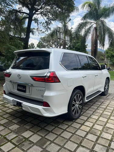 Lexus LX 5.7 570