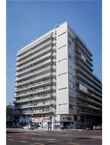 Imagen 11 de 30 de Venta-torre Wow-monoambiente-balcon-vista Abierta