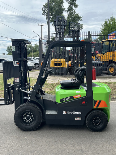 Autoelevador Liugong 2.5t Electrico Litio. Tomamos Usados!