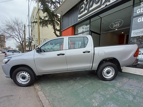 Imagen 12 de 16 de Toyota Hilux 2.4 Cd Dx 150cv 4x2 2019