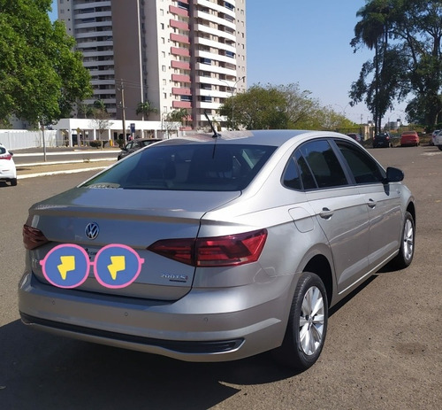 Imagem 3 de 12 de Volkswagen Virtus 2018 1.0 Comfortline 200 Tsi Aut. 4p
