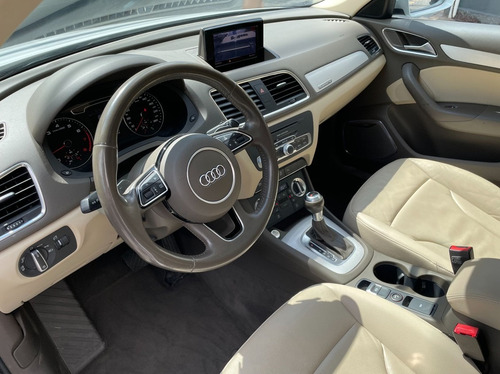 Imagem 9 de 15 de Audi Q3 2.0 Tfsi Ambiente Quattro 2014