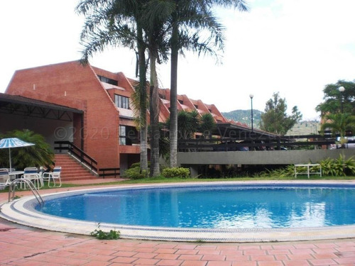 Townhouse En Venta La Trinidad Ee23-3330