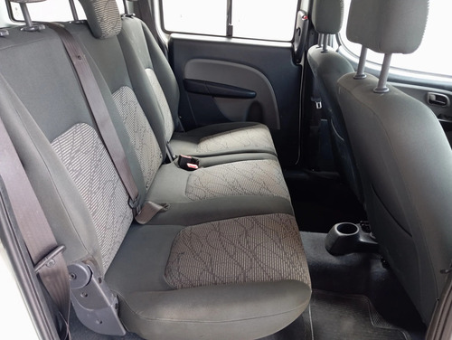 Fiat Doblo 1.8 MPI ESSENCE 7L 16V FLEX 4P MANUAL