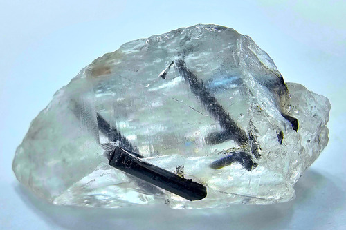 Cristal De Quartzo Com Inclusão De Turmalina ( Raro ) N4363 (Usado)