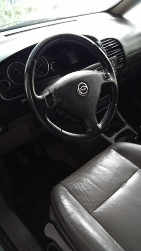 Imagen 9 de 10 de Chevrolet Zafira 2.0 Gls 2011