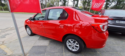 Imagen 6 de 12 de Renault Logan Privilege 1.6 2017 49.000 Km Nuevo Original A
