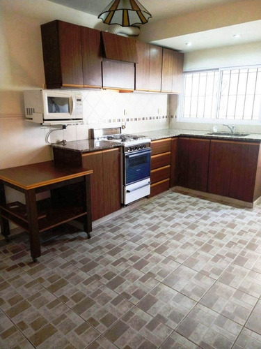 Ph Al Frente 3 Ambientes Con Jardin, Patio Y Cochera