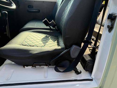 Volkswagen Kombi 1.6 MI STD 8V GASOLINA 3P MANUAL