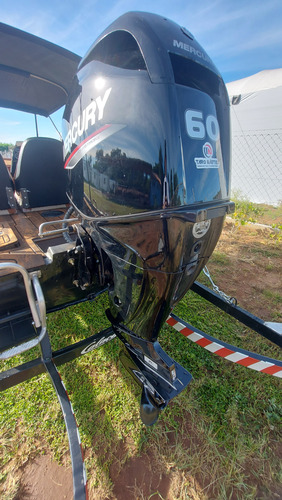 Lancha De Pesca 6 Mts Pronta E Equipada