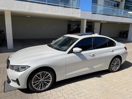 Imagen 12 de 14 de Bmw Serie 3 2019 3.0 330i Sedan Sport Line 252cv