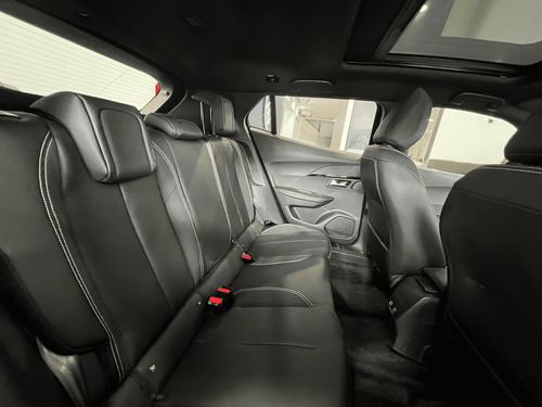 Peugeot 2008 1.0T Gt