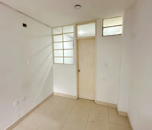 Arriendo Apartaestudio En Primer Piso Con Patio Barrio La Flora Norte De Cali