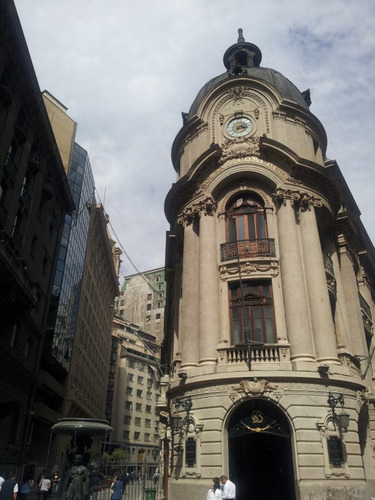 Se Arrienda Gran Oficina Con 7 Privados Y Salón En El Centro