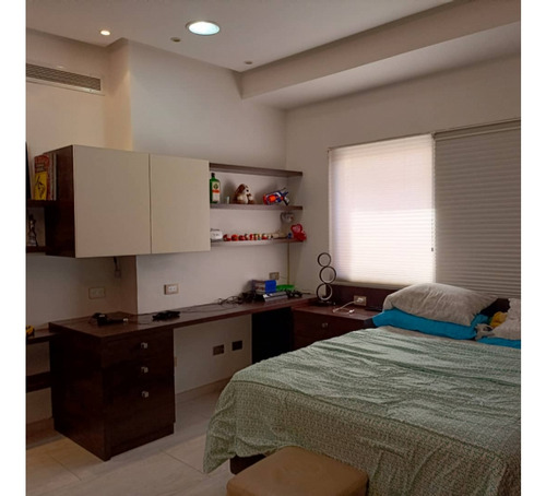 Apartamento En Venta La Trigaleña Res Amalfi Suite Valencia Up-7321625