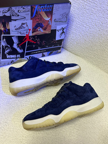Tenis Jordan 11 Retro Low Re2pect (Usado)