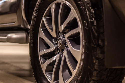 Imagen 14 de 25 de Frontier Np300 Le 2.3 Td 4x2 129.000km 2018 Gris