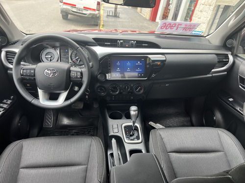 Toyota Hilux Pick-up 2.8 Cd Sr 204cv 4x4 At