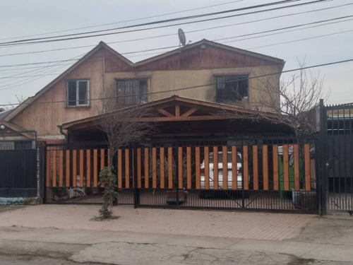 Vende Casa 5d-1b Metro Las Rejas