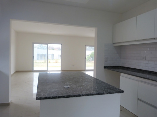 Imagen 13 de 30 de Casa En Venta Ubicado En Santa Guadalupe, Pilar Del Este, G.b.a. Zona Norte