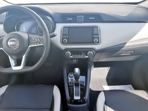 Nissan Versa Platinum Cvt