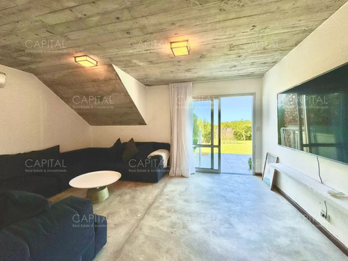 Casa En Venta En Pueblo De José Ignacio Cuatro Dormitorios Y Dependencia