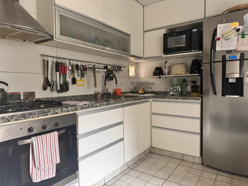Vendo Casa 2 Dormitorios- Arguello - 720 M2 Terreno