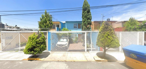 Casa 3 Recamaras, 2 Estacionamientos, 2 Baños.