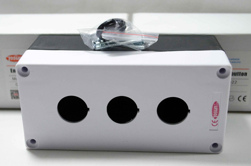 Caja Plastica De 3 Huecos Para Pulsadores Y Pilotos De 22 Mm