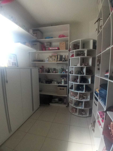 Imagem 12 de 14 de Sobrado 03 Dorms C/ Garagem - Jardim Presidente Dutra