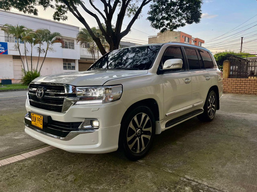 Toyota Land Cruiser 4.5 Imperial Lc200 Diésel