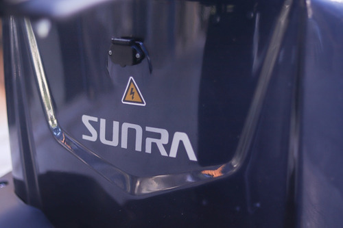 Imagen 14 de 18 de Triciclo Sunra Shinox / 2 Asientos Electrico / 24 Cuotas / G