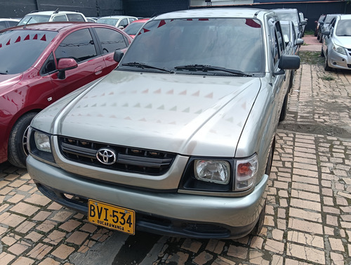 Toyota Hilux 2.4l 4x2