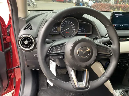 Mazda 2 1.5 Touring At 4x2 2025