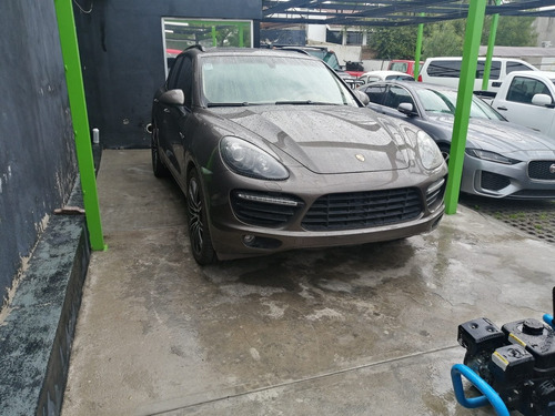 Imagen 15 de 15 de Porsche Cayenne 2012 4.8 V8 Tiptronic Turbo At