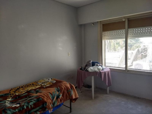 Casa En Venta En Morón