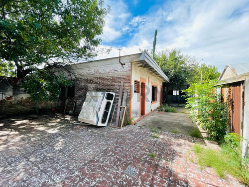 Galpón En Venta En Villa Elvira, La Plata.