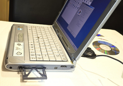 Vintage Notebook Fujitsu Lifebook P2040 - Coleccionistas ! Plateado
