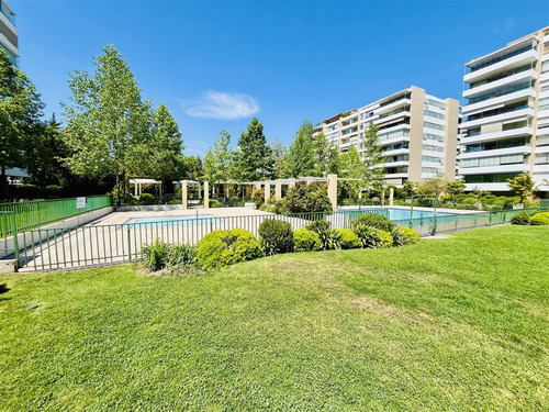 En Condominio: Colegio Manquehue / Sport Francés