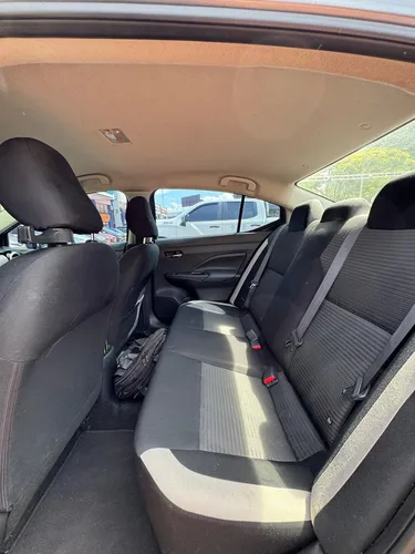 Nissan Versa 1.6 Advance