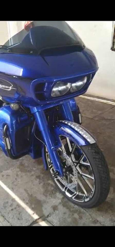 Road Glide Special Customizada Azul Cobalto