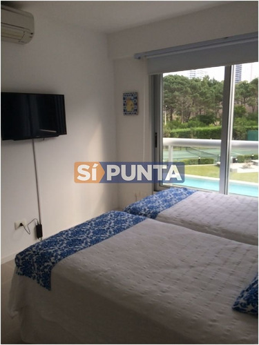 Imagen 8 de 24 de Apartamento En Edificio Con Todos Los Servicios