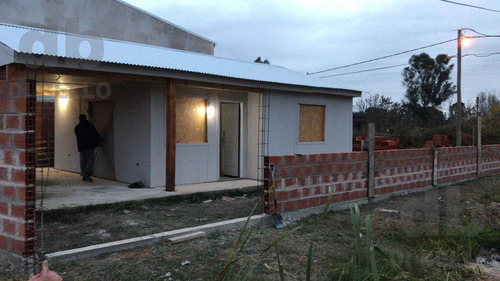 Imagen 2 de 9 de Casa - Zarate